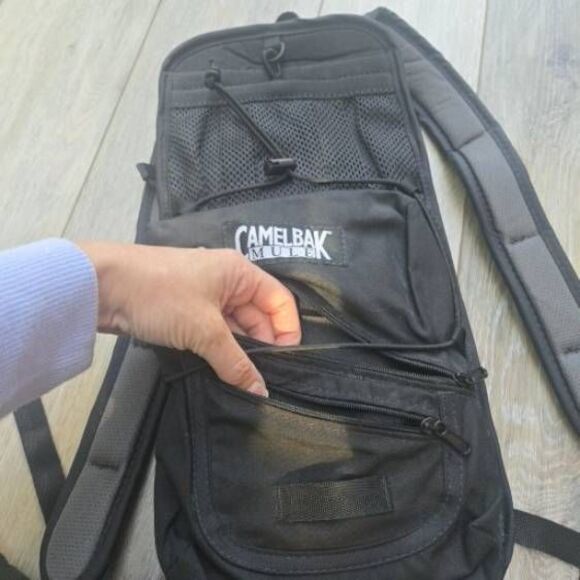 Camelbak Mule hydration small black hiking back pack Great pockets in this - Picture 4 of 11